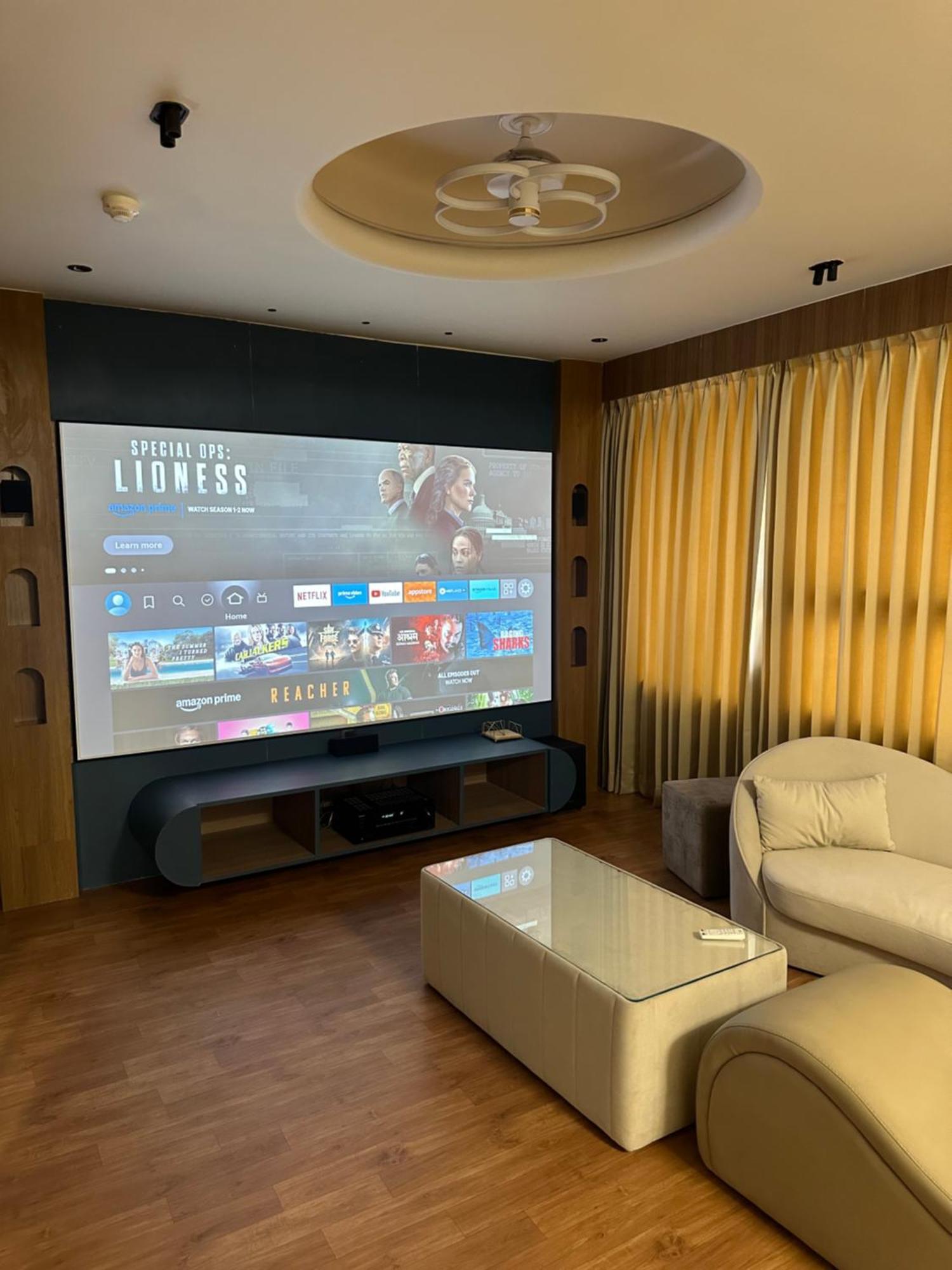 Hotel Victoria Prime Surat Zewnętrze zdjęcie